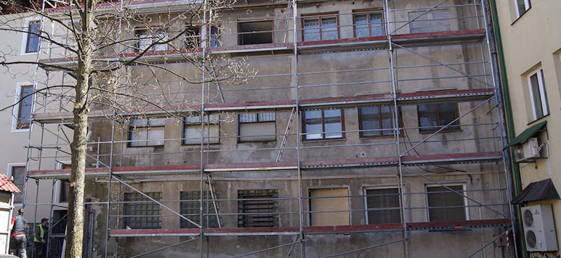 Façade renovation – Layher scaffolding