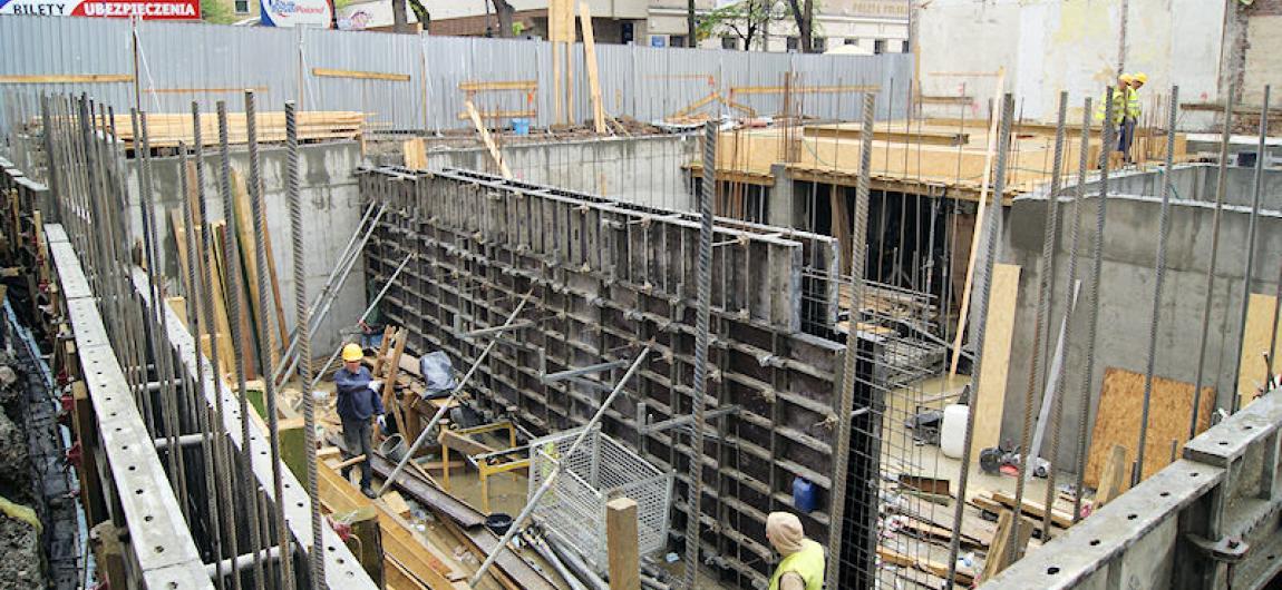 Construction of a townhouse – rental of wall formwork